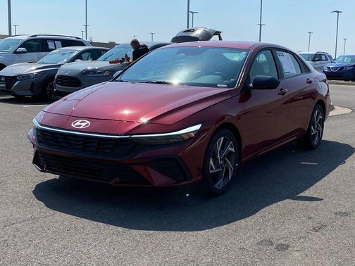 2025 Hyundai ELANTRA Sport