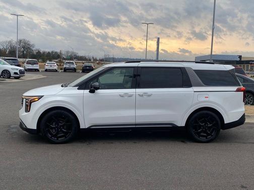 Snow White Pearl 2026 Kia Carnival Hybrid SX Prestige
