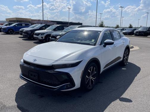 2023 Toyota Crown XLE