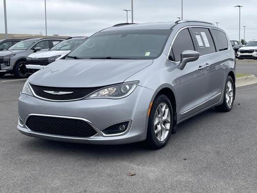 2018 Chrysler Pacifica Touring-L Plus