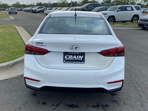 Frost White Pearl 2019 Hyundai Accent SE