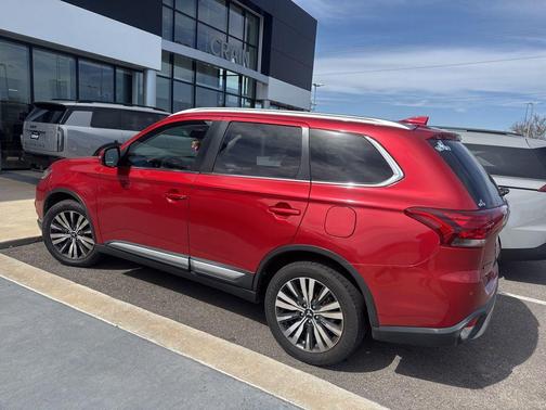 2019 Mitsubishi Outlander SEL