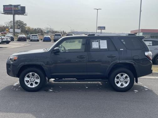 2024 Toyota 4Runner SR5