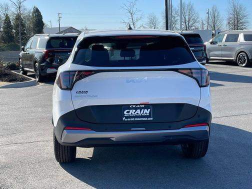 Glacial White Pearl 2026 Kia Sportage LX