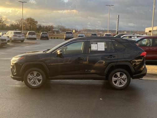 2024 Toyota RAV4 XLE