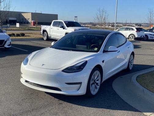 2021 Tesla Model 3 Standard Range Plus