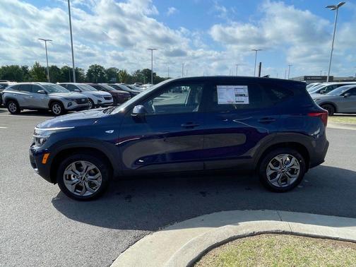 Dark Ocean Blue 2026 Kia Seltos LX