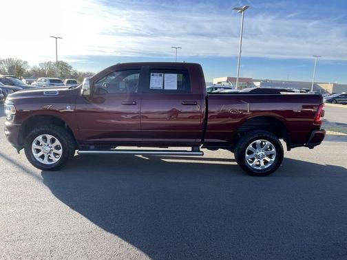 2023 RAM 2500 Laramie Crew Cab 4x4 6'4' Box