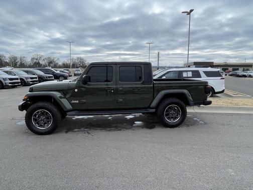 2022 Jeep Gladiator Overland