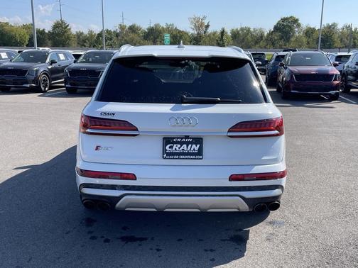 2022 Audi SQ7 4.0T Premium Plus