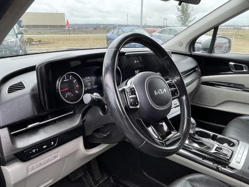 2022 Kia Carnival EX