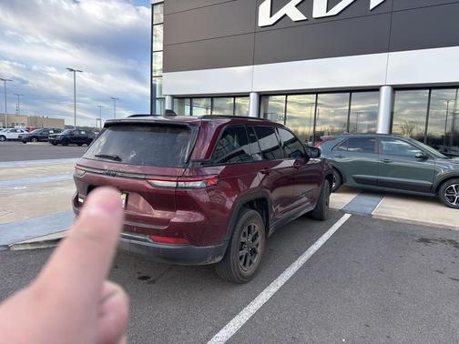 2024 Jeep Grand Cherokee Altitude