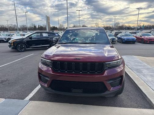 2024 Jeep Grand Cherokee Altitude