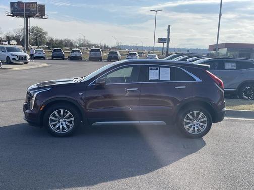 2023 Cadillac XT4 Premium Luxury