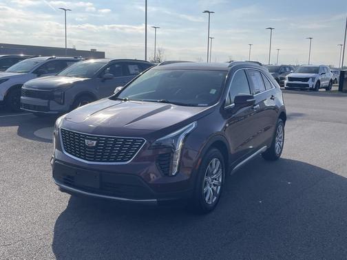 2023 Cadillac XT4 Premium Luxury