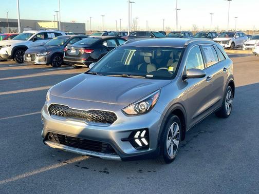 2022 Kia Niro LX