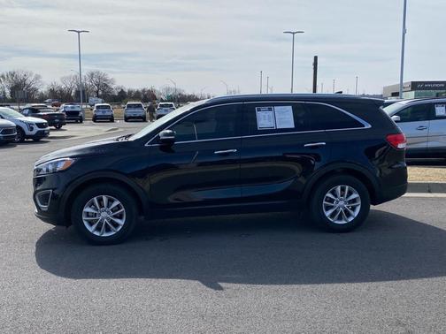 2018 Kia Sorento LX