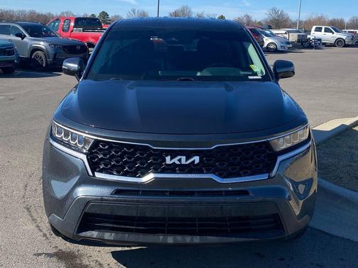 2022 Kia Sorento LX