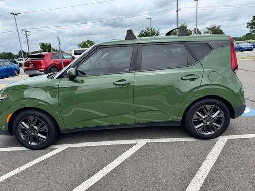 Undercover Green 2020 Kia Soul EX