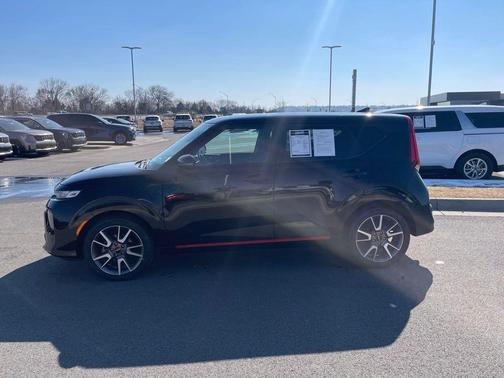 2022 Kia Soul GT-Line