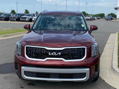 Red 2023 Kia Telluride EX