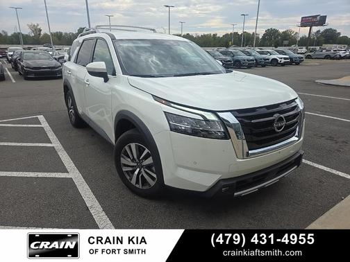 2022 Nissan Pathfinder SL 4WD