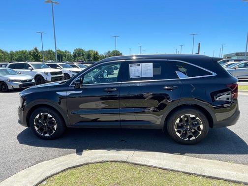 Ebony Black 2025 Kia Sorento S