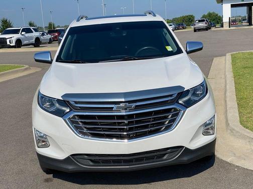 Pearl 2018 Chevrolet Equinox Premier w/2LZ