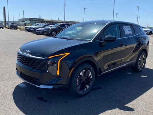 Fusion Black 2026 Kia Sportage Hybrid LX