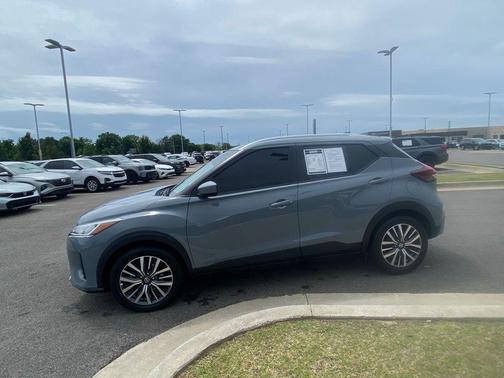 Boulder Gray 2021 Nissan Kicks SV