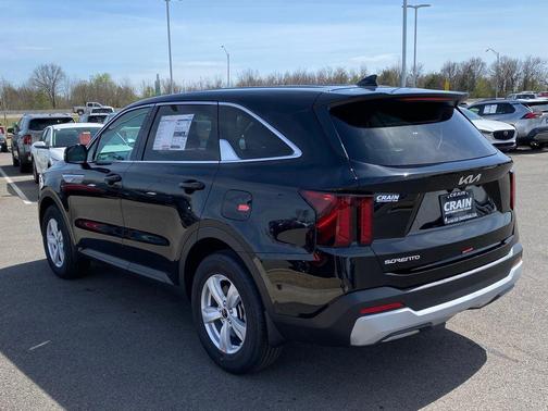 Ebony Black 2026 Kia Sorento LX