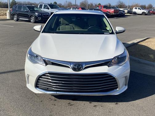 2018 Toyota Avalon XLE