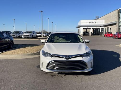 2018 Toyota Avalon XLE