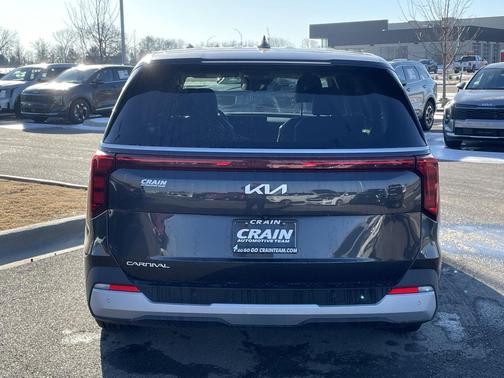 2025 Kia Carnival LXS