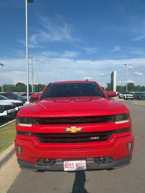 Red 2018 Chevrolet Silverado 1500 2LT
