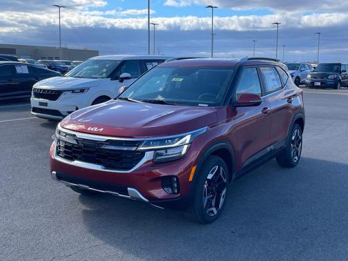 Orange 2026 Kia Seltos SX