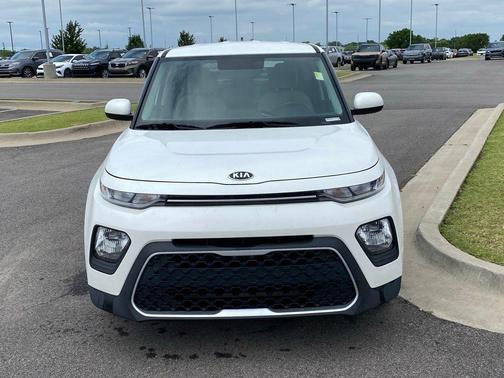 Snow White Pearl 2021 Kia Soul LX