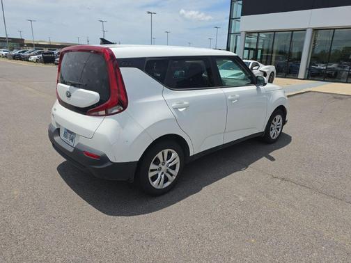Snow White Pearl 2021 Kia Soul LX