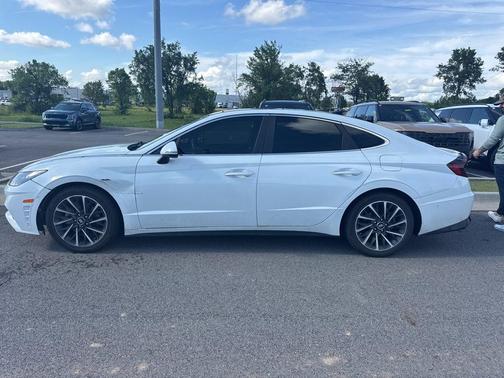 Quartz White 2020 Hyundai SONATA Limited