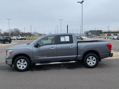 2018 Nissan Titan SV
