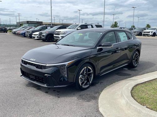 Aurora Black 2026 Kia K4 GT-Line