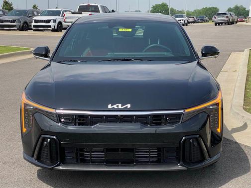 Aurora Black 2026 Kia K4 GT-Line Turbo