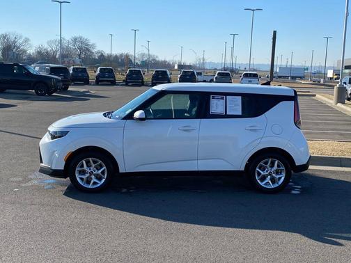 2024 Kia Soul LX