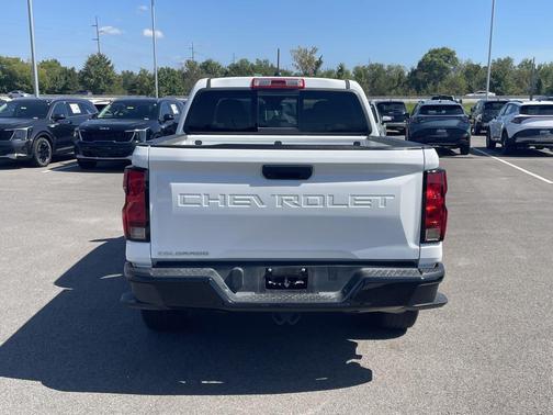 2024 Chevrolet Colorado WT