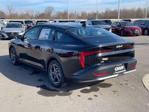 Aurora Black 2026 Kia K4 LXS
