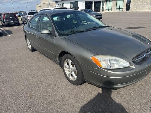 2003 Ford Taurus SES