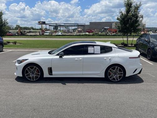 2022 Kia Stinger GT1