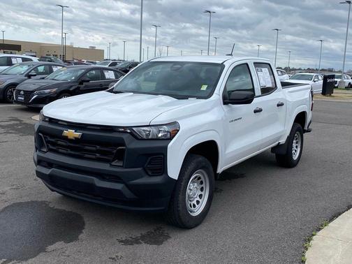 2024 Chevrolet Colorado WT