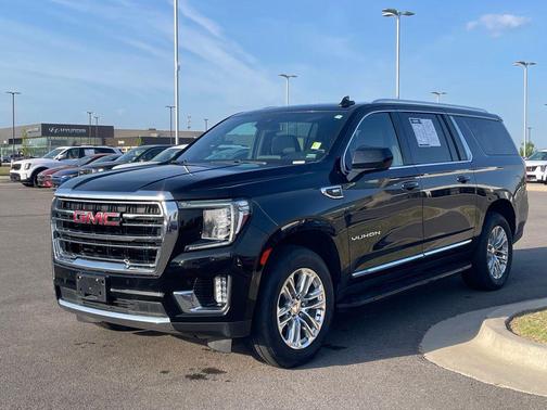 2023 GMC Yukon XL SLT