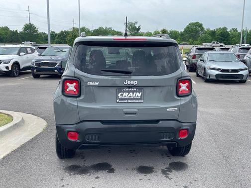 Sting-Gray Clearcoat 2021 Jeep Renegade Latitude